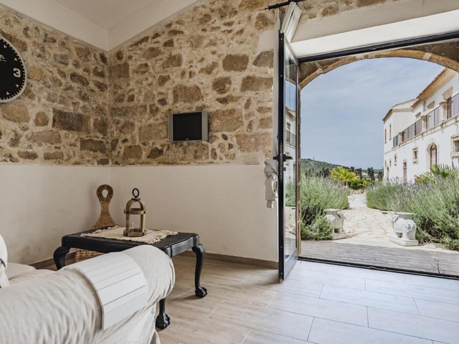 Bramasole Charming House Hotel Comiso Exterior photo